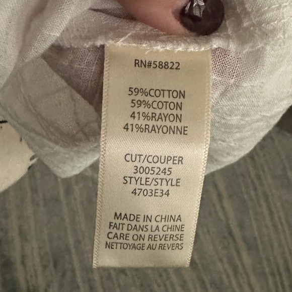 Max Studio London Embroidered Top - Picture 4 of 6